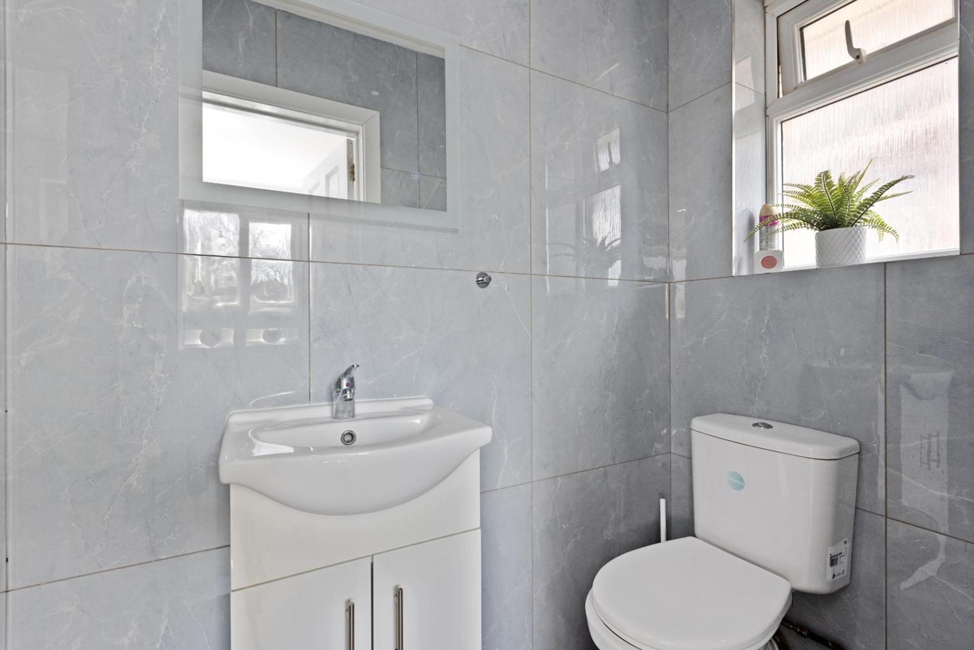 South Harrow Apartament